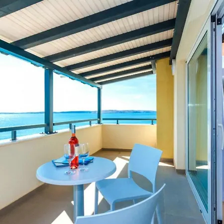 Vila 4m Miletici Cdn021019 Cyb Apartment
